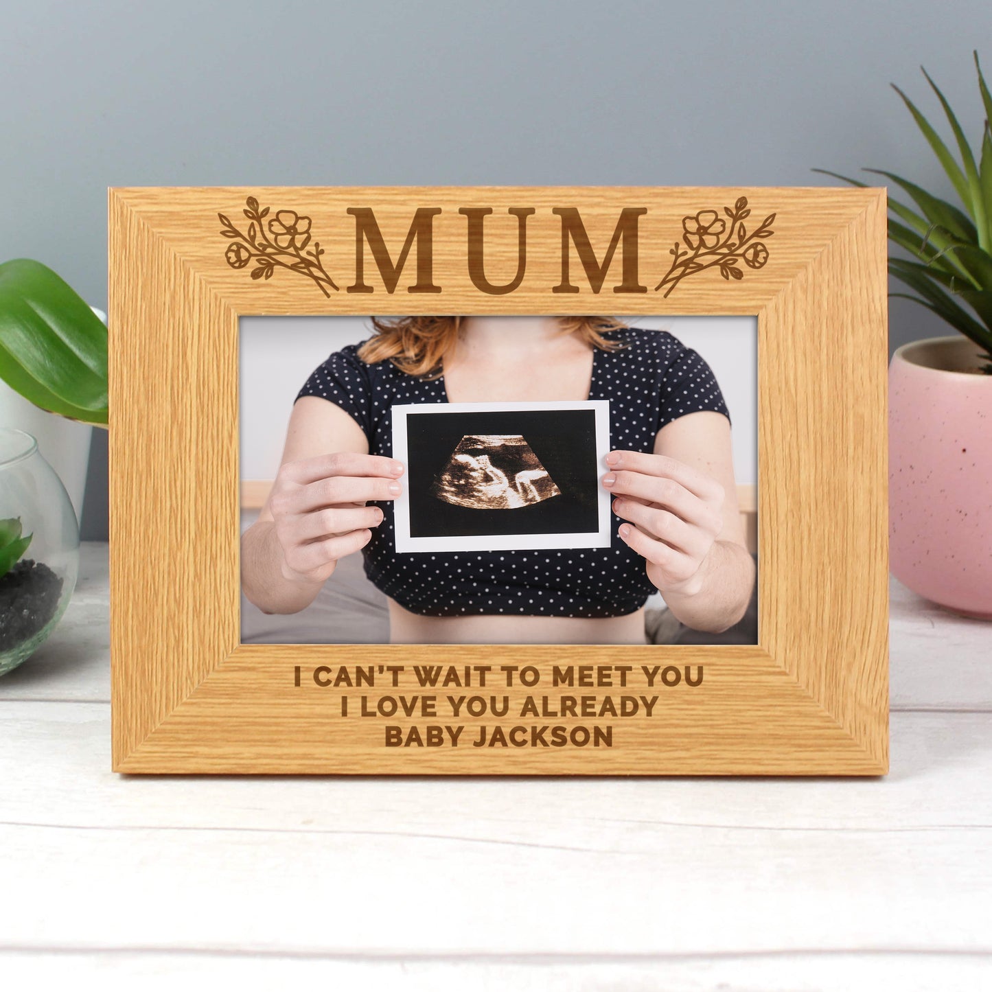 Personalised Floral Mum 4x6 Oak Finish Photo Frame